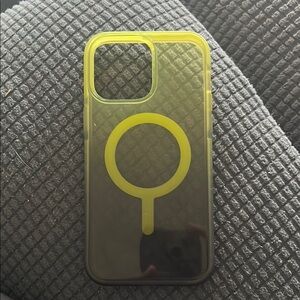 Transparent Yellow Phone Case iPhone 14 Pro Max